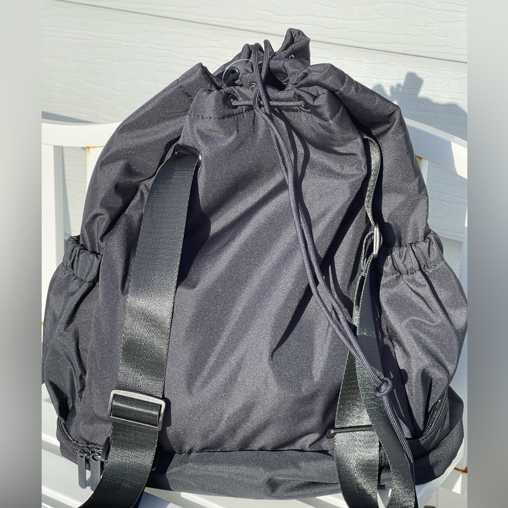 BEYOND YOGA Convertible Gym Bag In Black - Picture 3 of 12
